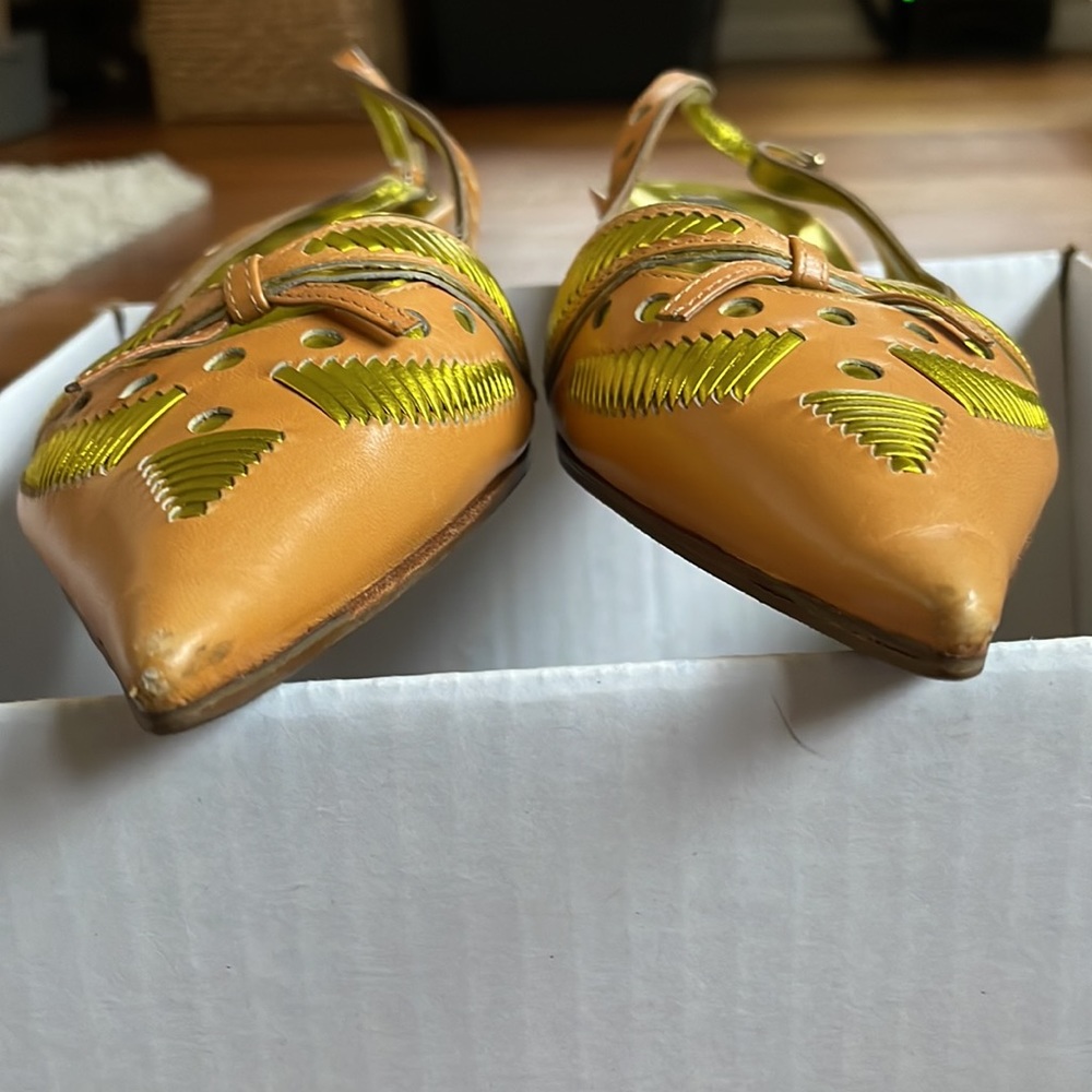 Sergio Rossi Tan Kitten Heel Slingbacks with Metallic features Size 38 or 7-1/2 - Picture 7 of 9